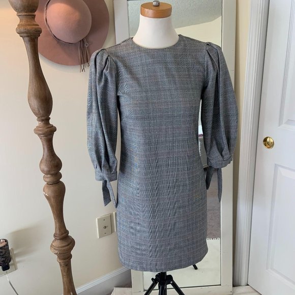 H&M Dresses & Skirts - H&M Plaid Gingham Picnic Mini Dress Balloon Sleeve